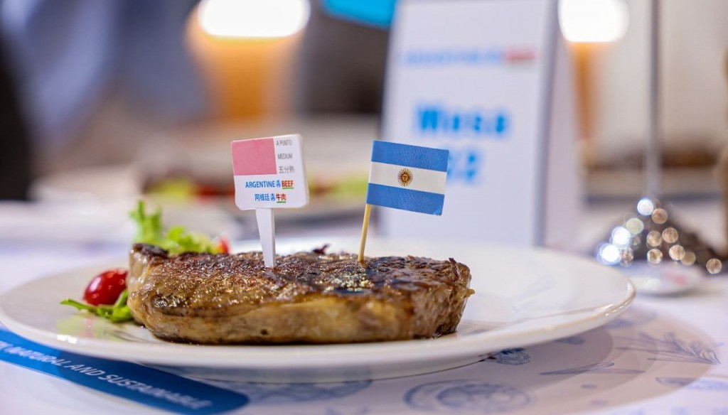 Brasil gana terreno en China y complica a la carne Argentina